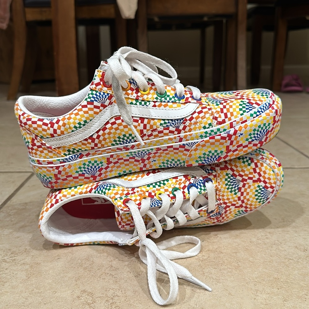 Vans Old Skool Pride Platform Sneakers Women Size 7.5 Men’s Size 6 Like New